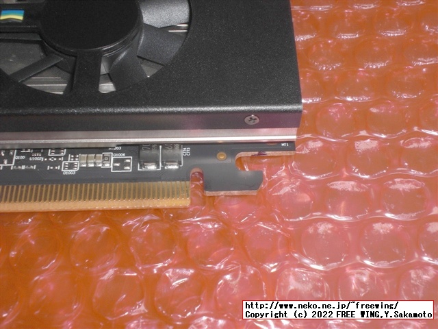 玄人志向の Radeon RX 6400のグラボ RD-RX6400-E4GB/LPの写真