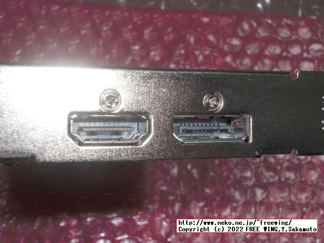 玄人志向の Radeon RX 6400のグラボ RD-RX6400-E4GB/LPの写真