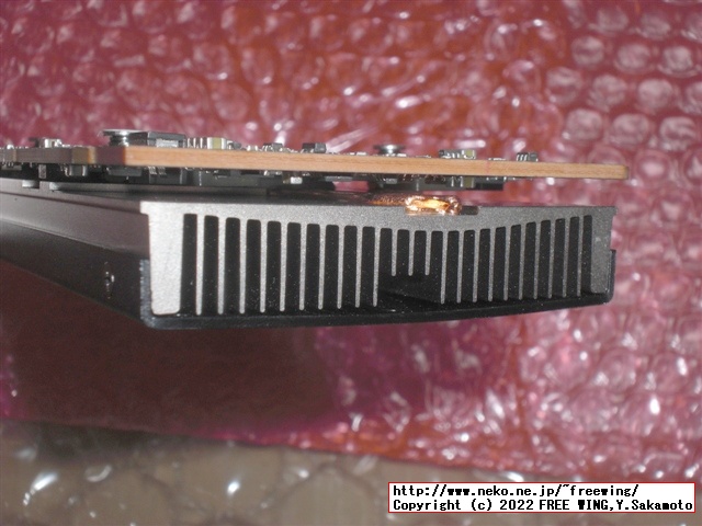 玄人志向の Radeon RX 6400のグラボ RD-RX6400-E4GB/LPの写真