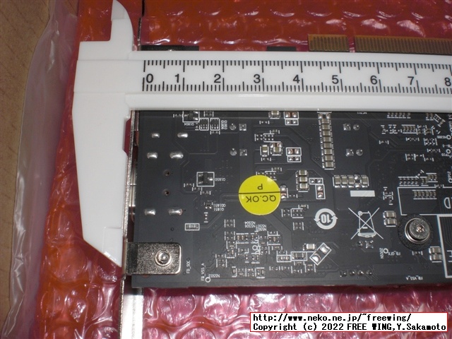 玄人志向の Radeon RX 6400のグラボ RD-RX6400-E4GB/LPの写真