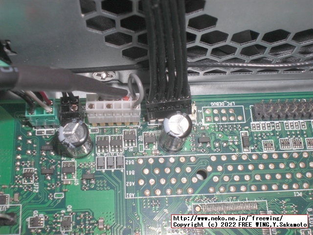 Lenovo ThinkCentre M75s Small Gen2に USBポートを増設する方法