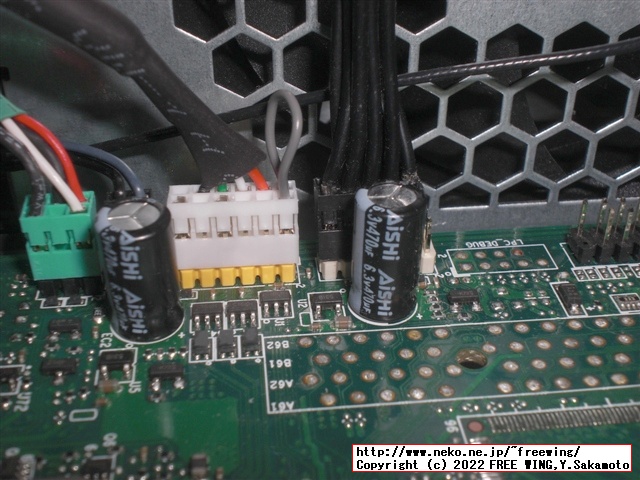 Lenovo ThinkCentre M75s Small Gen2に USBポートを増設する方法