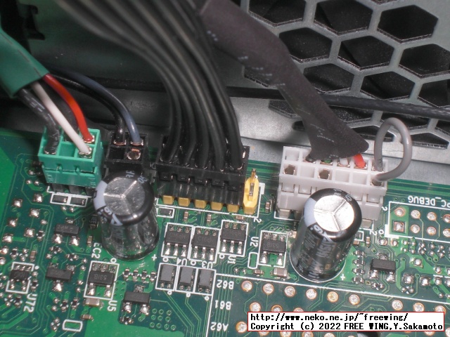 Lenovo ThinkCentre M75s Small Gen2に USBポートを増設する方法