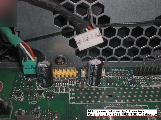 Lenovo ThinkCentre M75s Small Gen2に USBポートを増設する方法