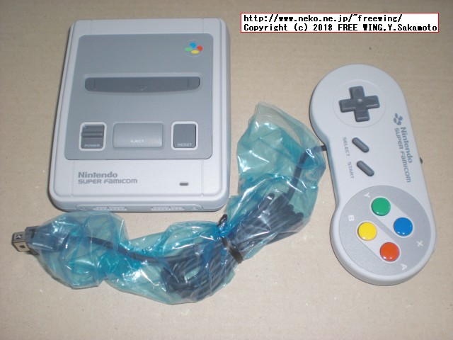 任天堂のミニファミコンとミニスーファミの写真ギャラリー