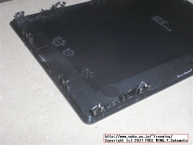 USB 3.0接続の 5TBの大容量ポータブル HDD Seagate Expansion STEA5000402の分解方法を写真で解説