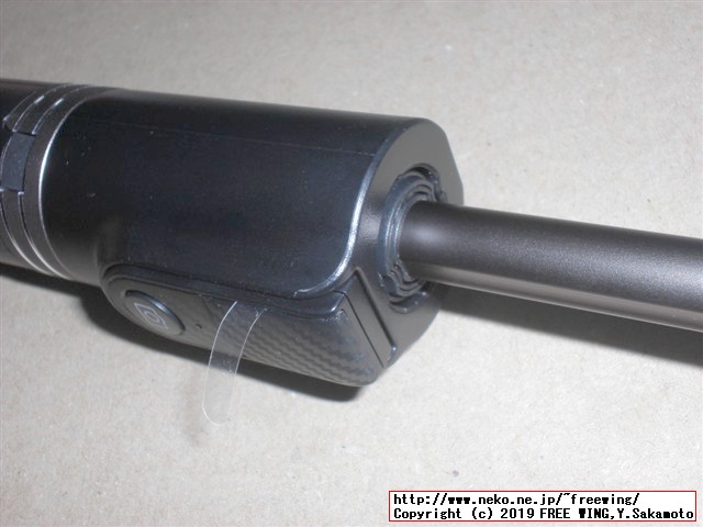 Bluetoothリモコンと三脚機能付きの自撮り棒の商品レビュー