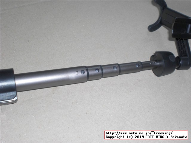 Bluetoothリモコンと三脚機能付きの自撮り棒の商品レビュー