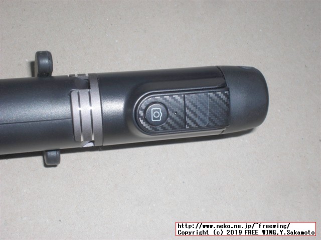 Bluetoothリモコンと三脚機能付きの自撮り棒の商品レビュー