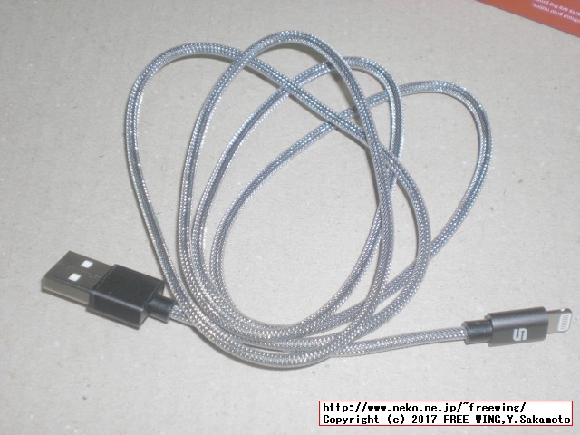 Syncwireの iPhone用の Lightningケーブルの写真