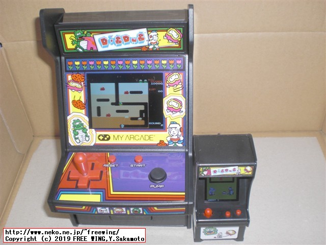 Retro Arcade レトロアーケードと TINY ARCADE (タイニー アーケード) の大きさ比較