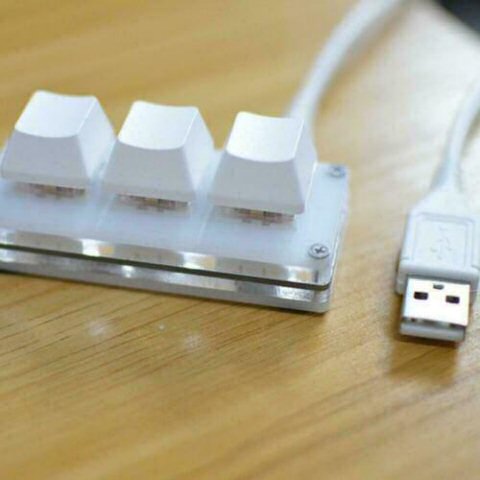 海外通販で見つけたキー定義可能な中華 USBキーボード