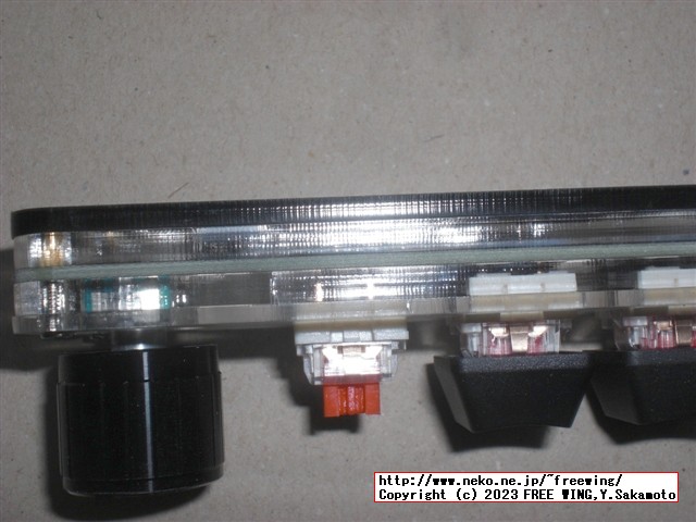 ロータリーエンコーダ付きの中華製の格安なプログラマブル USBキーボード