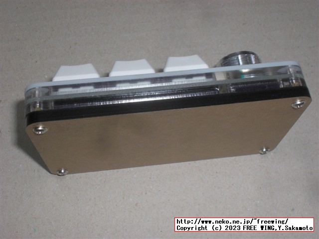 ロータリーエンコーダ付きの中華製の格安なプログラマブル USBキーボード