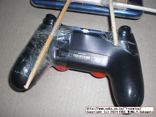 PS4コントローラにスマホを保持する XD mounterを 0円で自作する方法（改良版、第三世代）